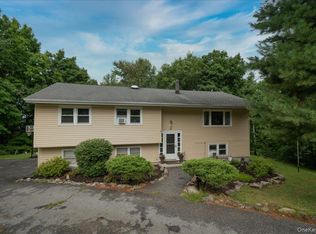 30 Laura Rd, Monroe, NY 10950