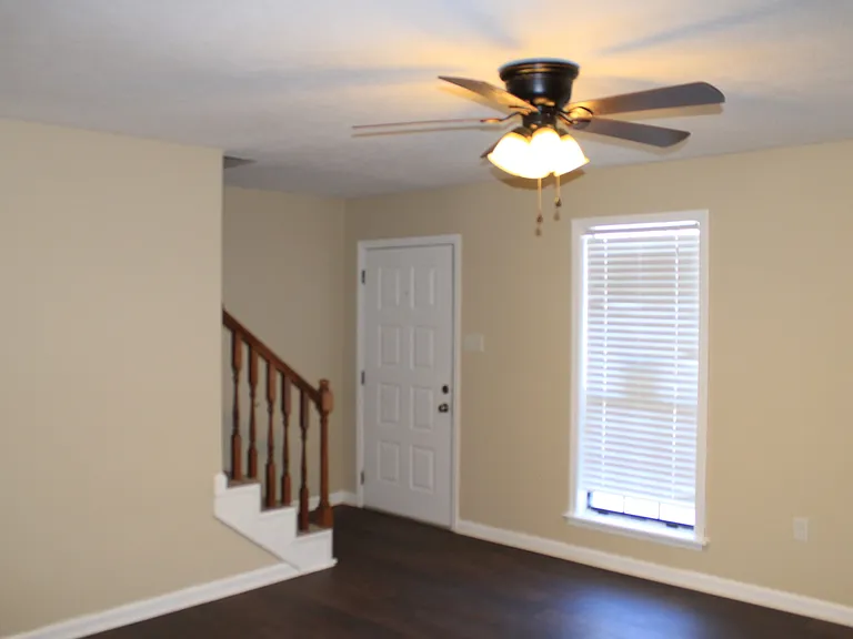 4104 Spencer St — Photo 13