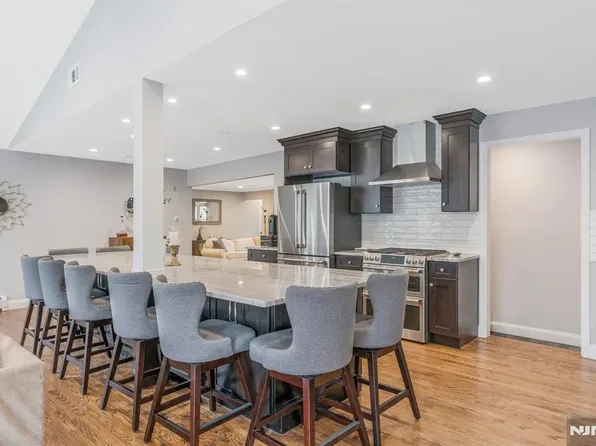 59 Colgate Ave, Wyckoff, NJ 07481