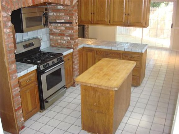 4th image of 5748 Ensign Ave