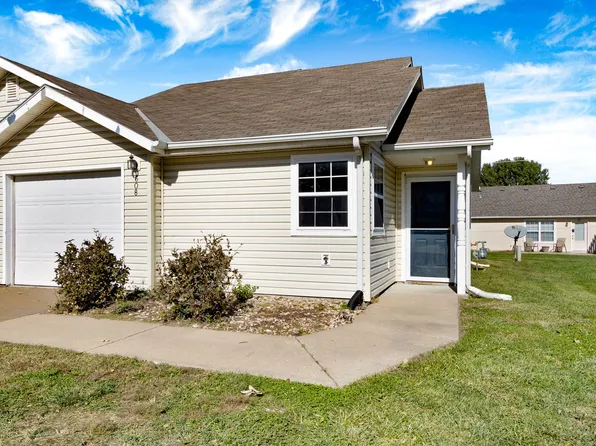 608 Goodrich Dr, Manhattan, KS 66502