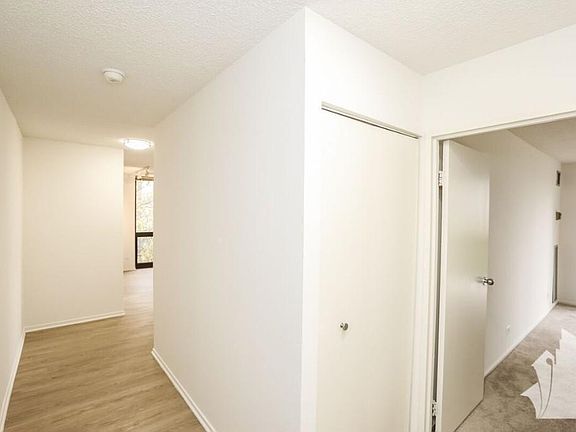 2nd image of 1000 N Lasalle Chi1000 N Lasalle Blvd #601A