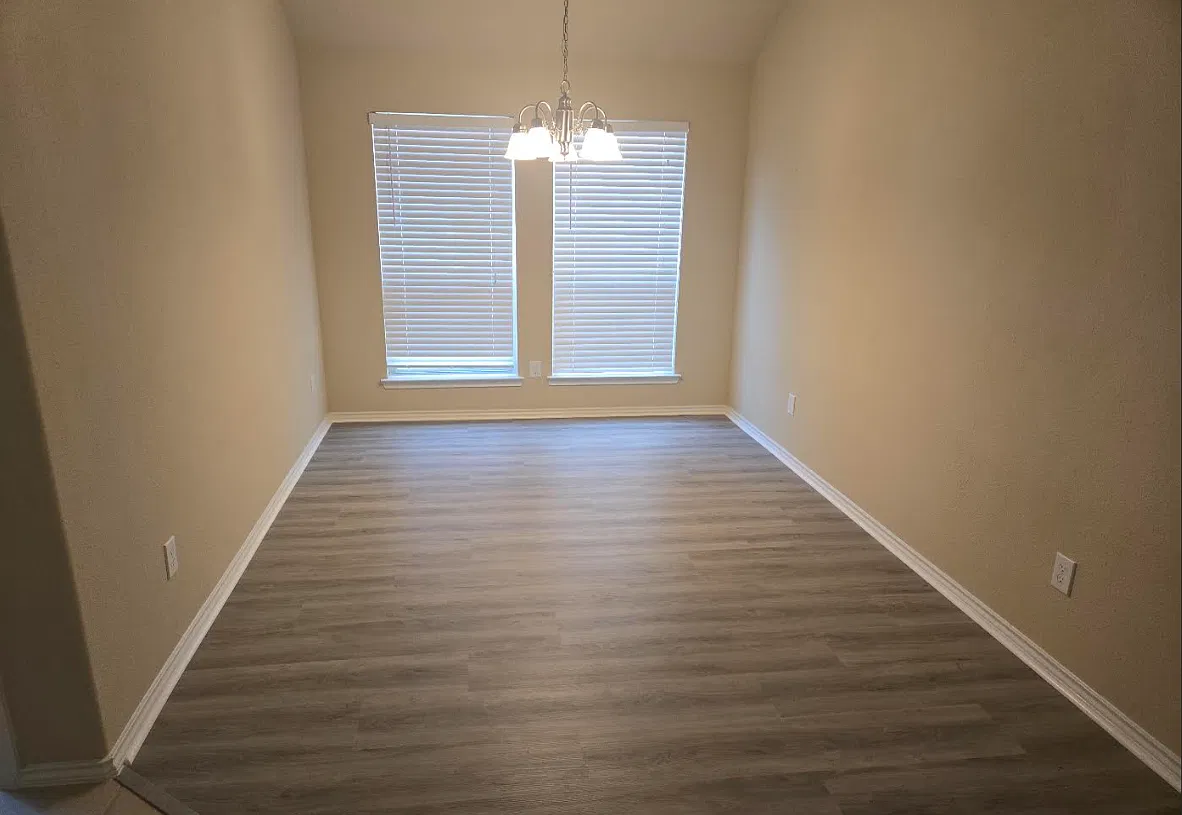 3 bed, 1862 sqft, $2,200 — Photo 3