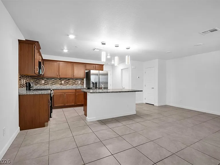 3622 Tripoli Cove Ave — Photo 12