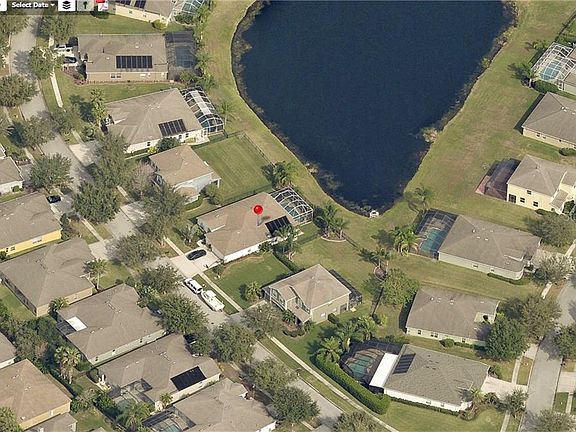 4th image of 16136 Bridgedale Dr