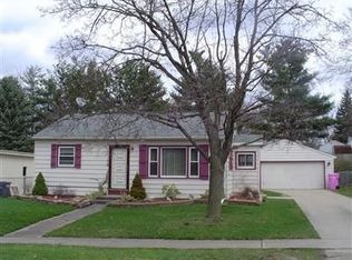 1406 Colgrove Ave, Kalamazoo, MI 49048