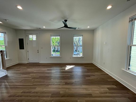 3rd image of 510 W 19th St