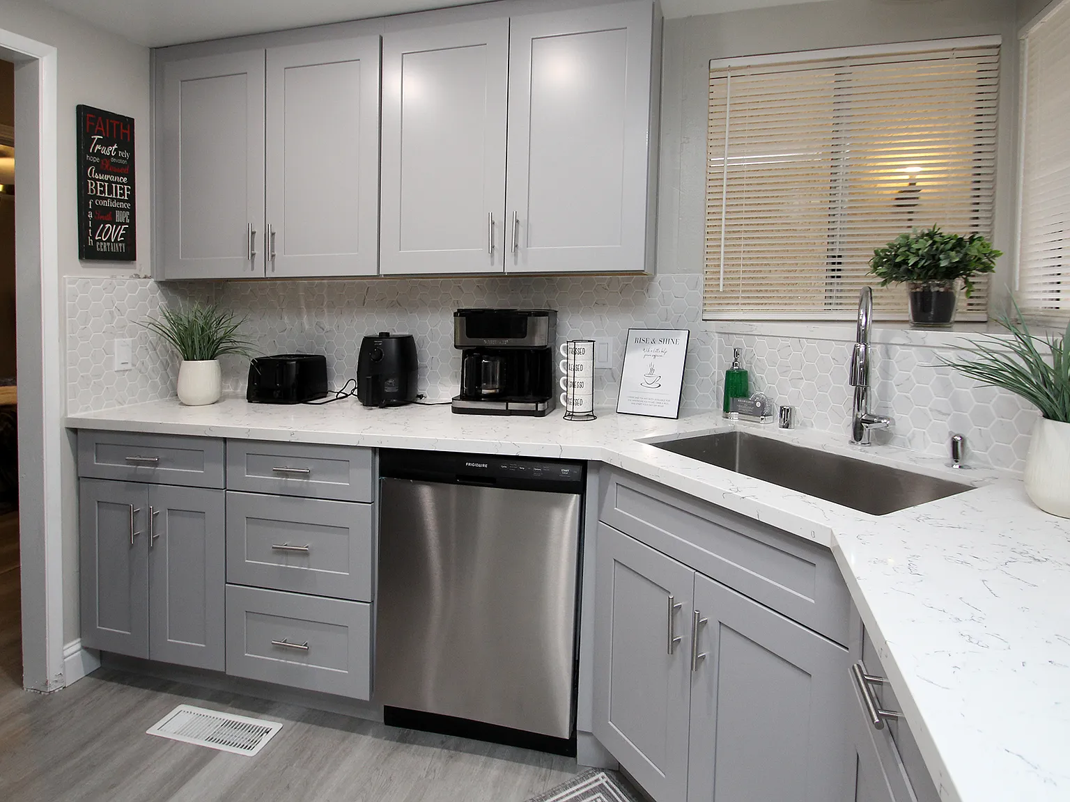 4 bed, 1771 sqft, $2,795 — Photo 2