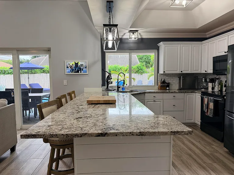 5142 NW 43rd Ave — Photo 9
