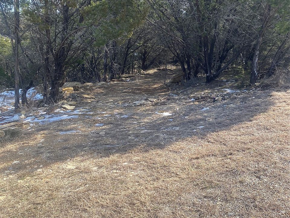 1st image of 3217 Lakeside Dr