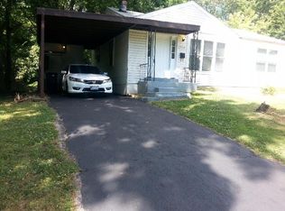 9149 Loganberry Ln, Saint Louis, MO 63121
