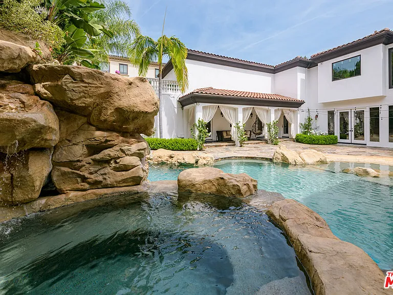 4705 Los Feliz Blvd — Photo 25