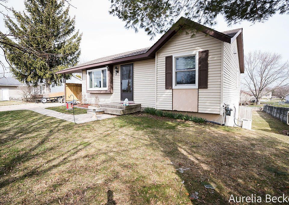 2365 60th St SE, Kentwood, MI 49508 | Zillow