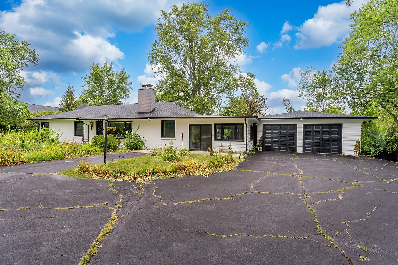 2970 Duffy Ln photo 1