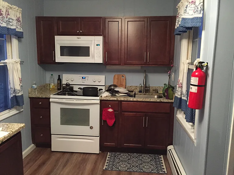 421 Sunset Ave — Photo 3