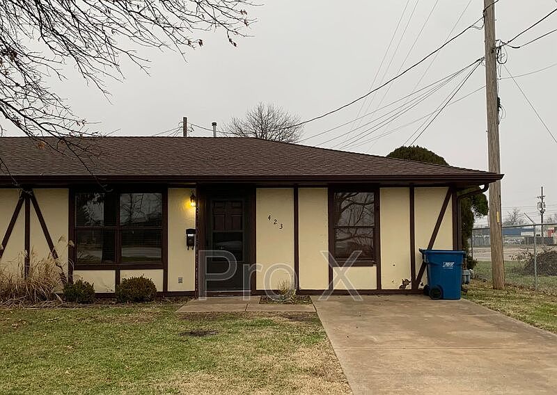 1st image of 423 W Elk St