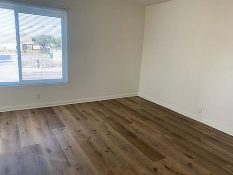 4050 W El Segundo Blvd — Photo 10