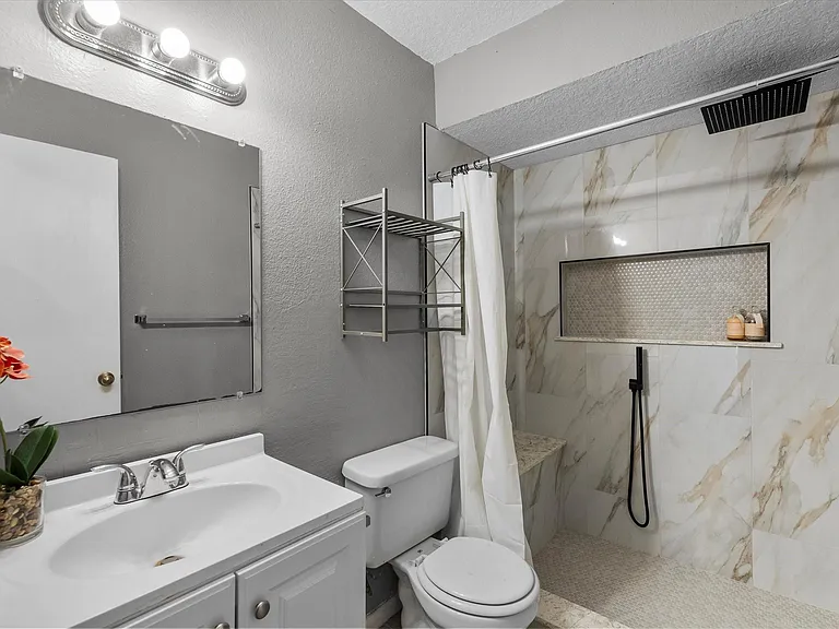 11731 Flushing Meadows Dr — Photo 22