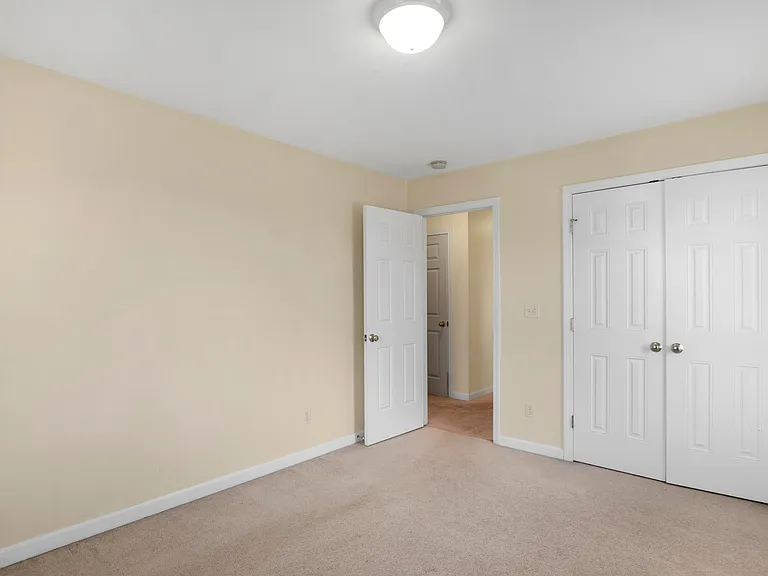 40 Magnolia St #A — Photo 11