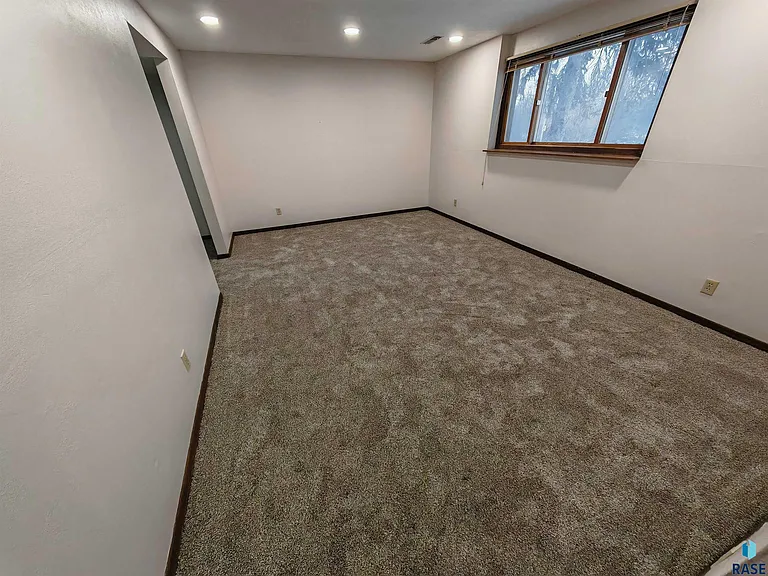4504 S Cliff Ave — Photo 11