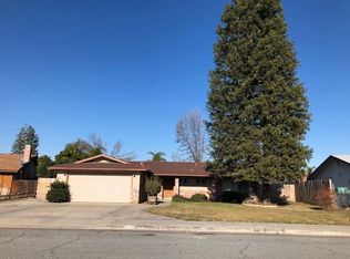 2060 W Garden Ln, Porterville, CA 93257