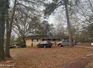 2905 Lakewood Dr, Jackson, MS 39212