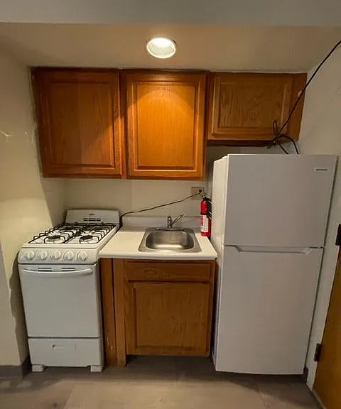 411 S 42nd St #102 — Photo 8