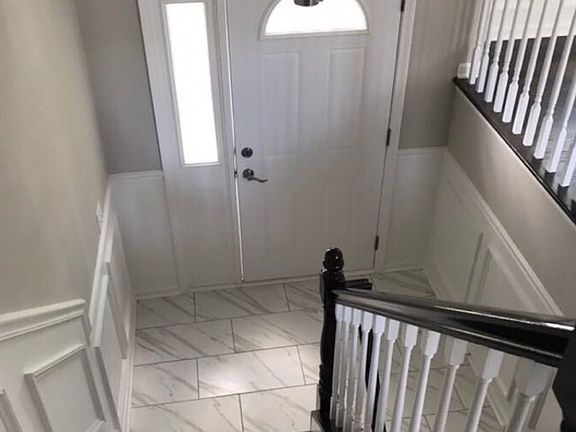 2nd image of 5651 Crestwood Ct