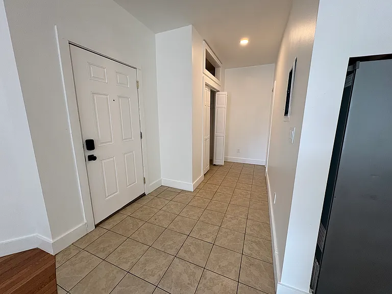 89 Columbia St #3 — Photo 10