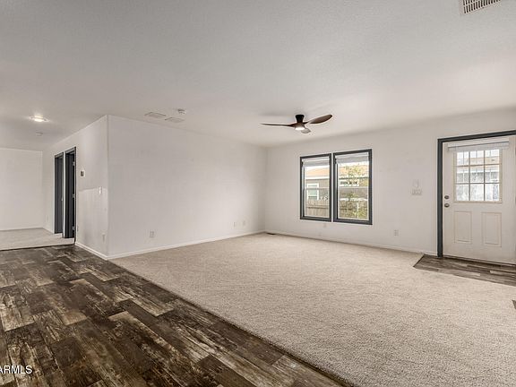 4th image of 511 W CLAESSENS Drive