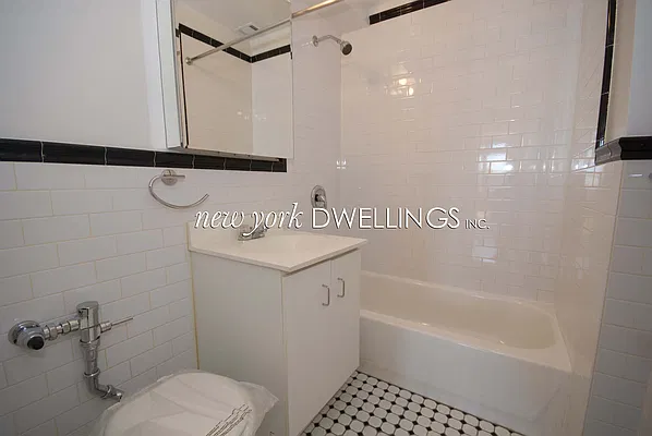 Rented by New York Dwellings LLC | media 15