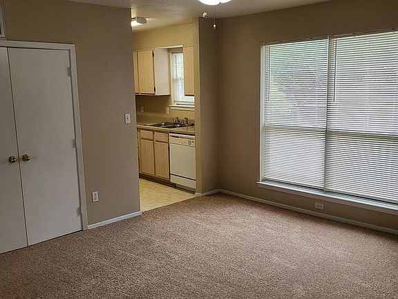 2nd image of 229 Kerby St APT C