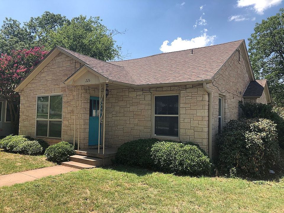 1st image of 226 College Dr