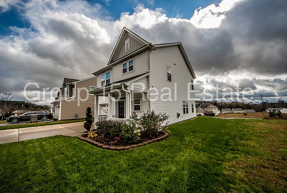 2nd image of 725 Inwood Hill Dr