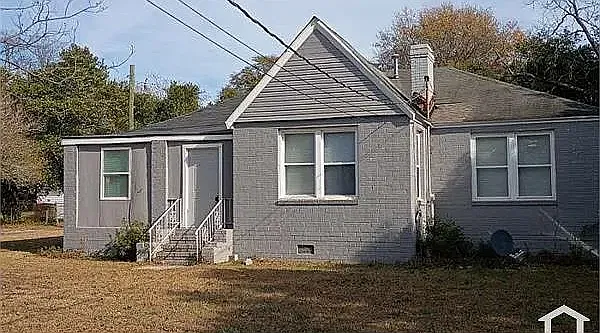 3 bed, 1452 sqft, $1,200 — Photo 1