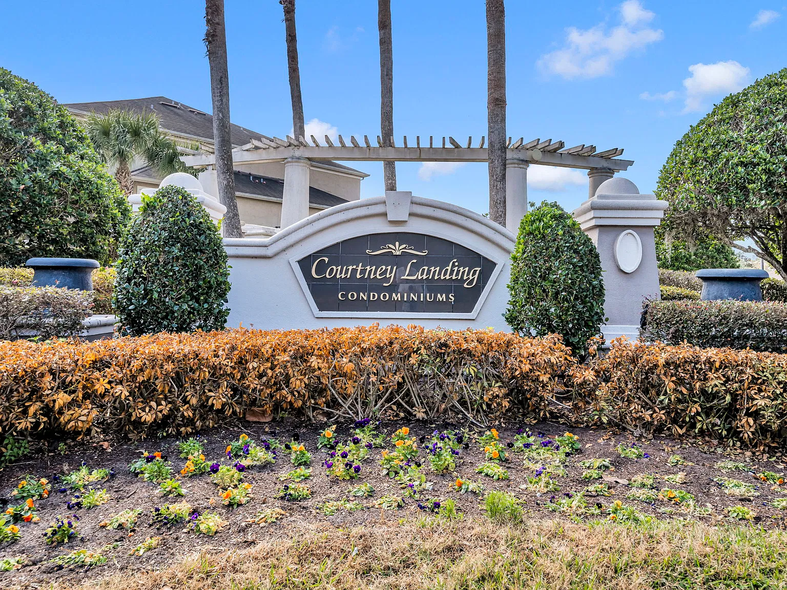 6572 Swissco Dr — Photo 1