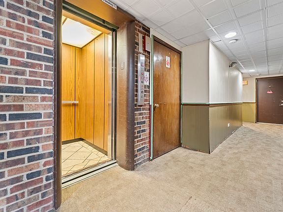 2nd image of 7117 W 93rd St APT 306