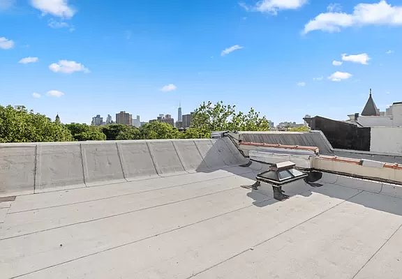 4th image of 311 E 10th St APT 5B