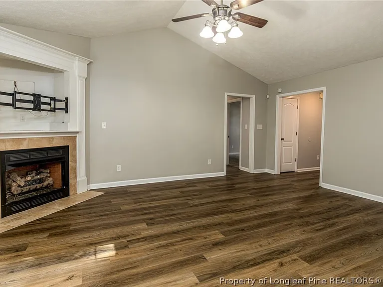 300 Pageant Ct — Photo 6