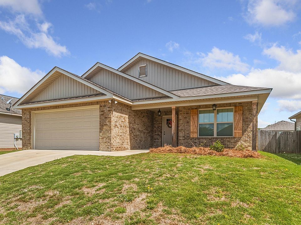 1st image of 370 Prairie Field Dr