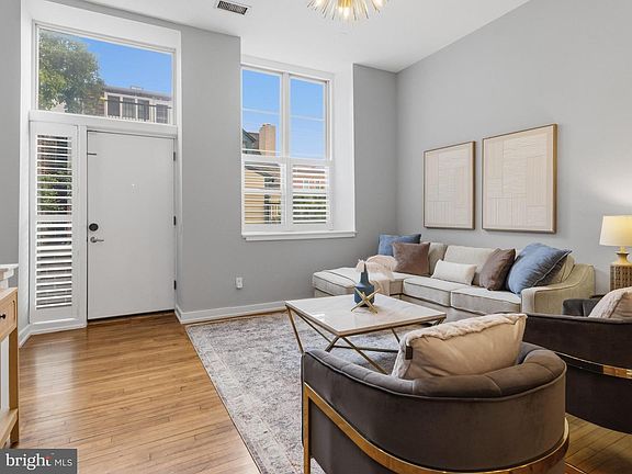 3rd image of 200 Christian St Unit 12