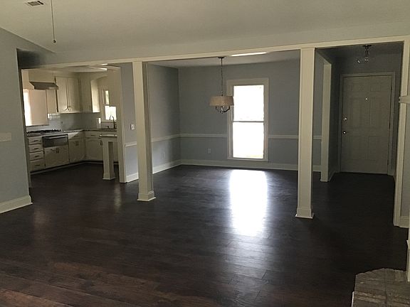 3rd image of 508 Candlewood Dr