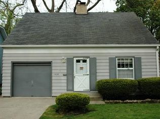 1020 Cedar Ave, Elgin, IL 60120