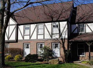 235 Allenberry Cir, Pittsburgh, PA 15234