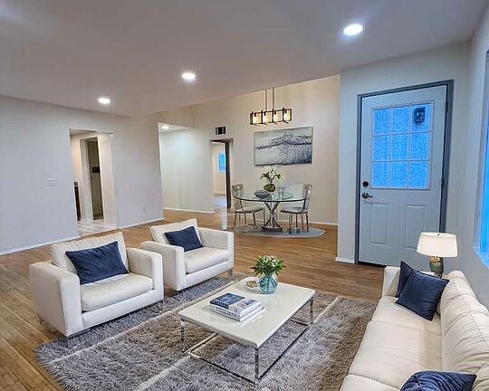 3rd image of 1931 Malcolm Ave APT 201