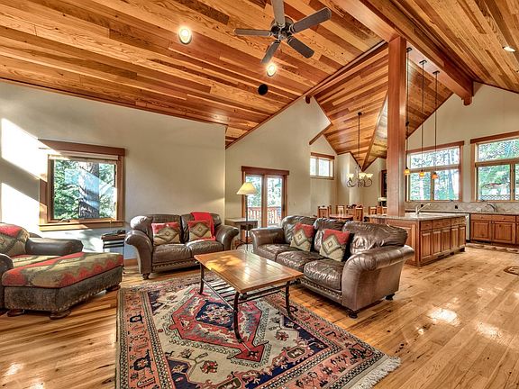 3rd image of 12712 Zurich Pl