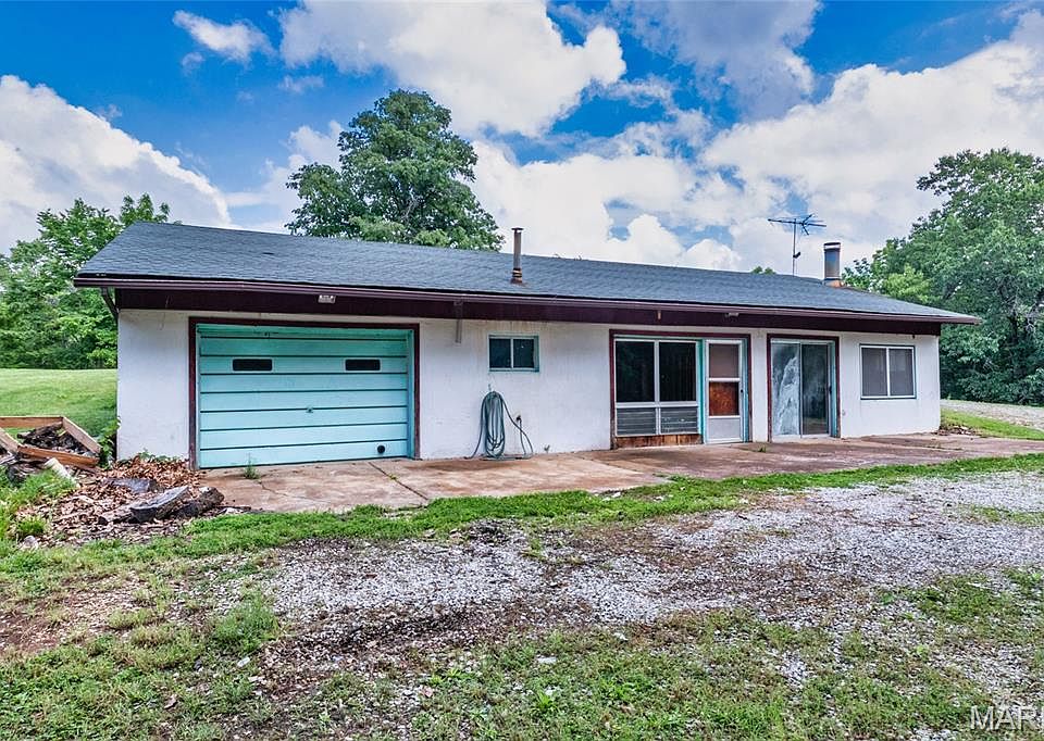 1st image of 5050 Ridgeview Dr