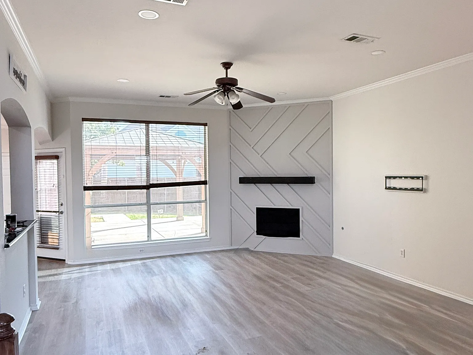5 bed, 3204 sqft, $3,800 — Photo 3
