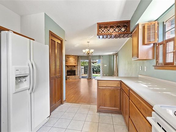 4th image of 3709 Brandywine Dr