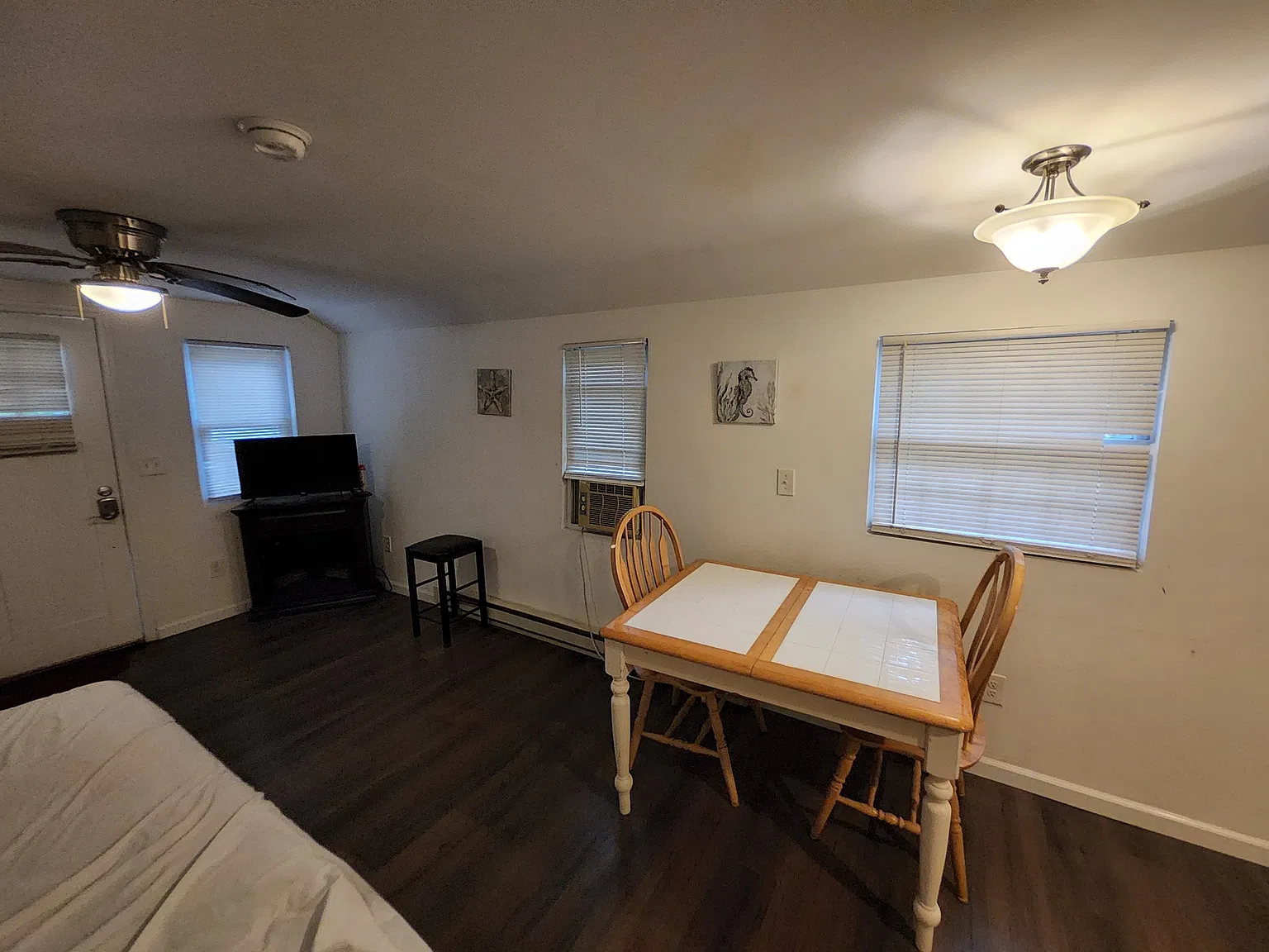 Studio, 400 sqft, $950 — Photo 4
